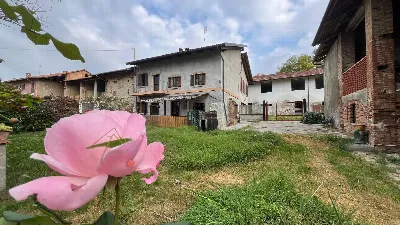 Rustico/Casale in vendita a Robella - foto 1
