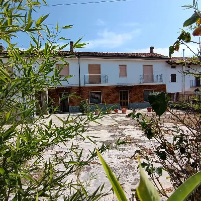 Casa Indipendente a Isola d'Asti
