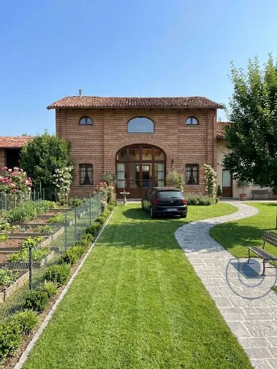 Rustico/Casale in vendita a Chieri - foto 1