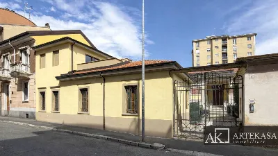 Villa a Novara