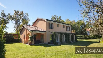 Villa a Bogogno