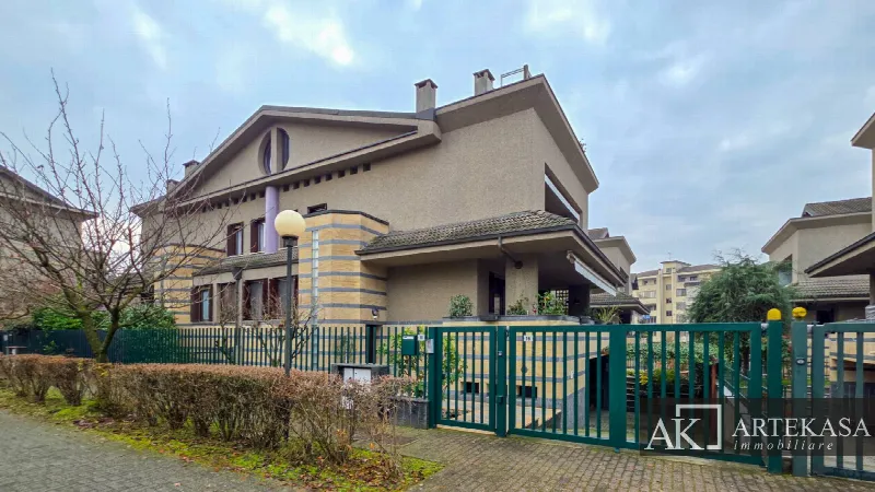 Villa in vendita a Novara, Bicocca, Cittadella, Villaggio Dalmazia, Torrion Quartara, Olengo - foto 1