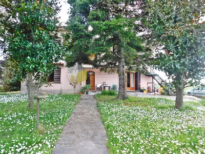 Casa Indipendente a San Giuliano Terme