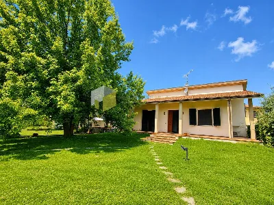 Villa in vendita a Vecchiano - foto 1