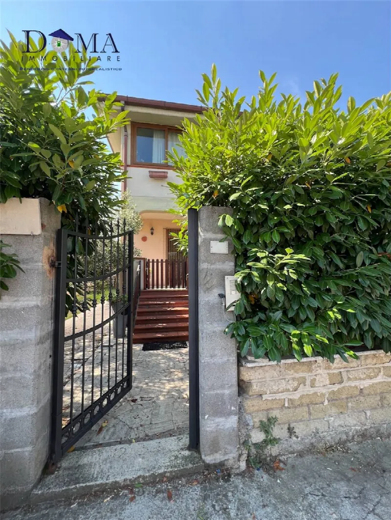 Casa Indipendente in vendita a Tivoli - foto 1