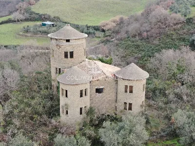Palazzo/Stabile in vendita a Farnese - foto 3