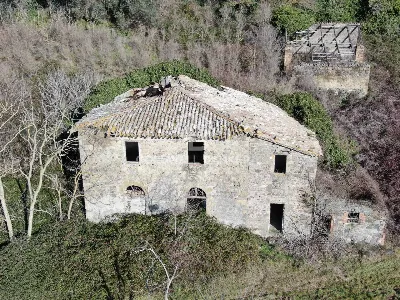 Rustico/Casale in vendita a Latera - foto 3