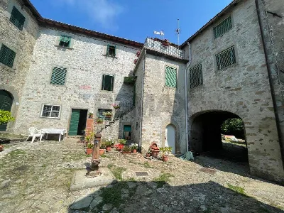 Casa Indipendente in vendita a Bagni di Lu... - foto 3