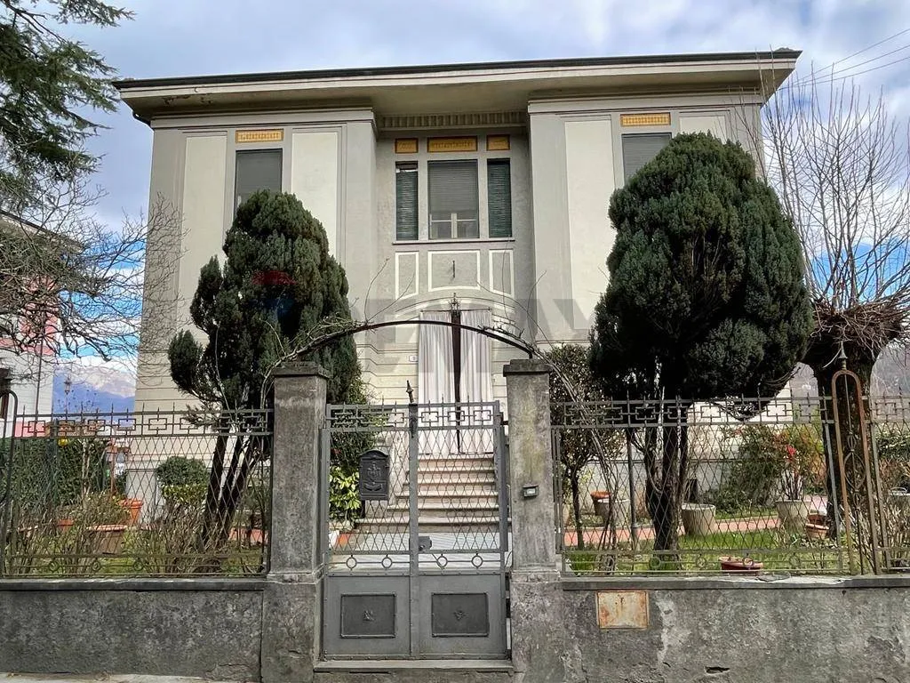 Villa in vendita a Castelnuovo di Garfagnana - foto 2