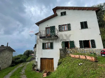 Casa Indipendente in vendita a Bagni di Lu... - foto 1