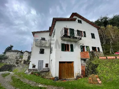 Casa Indipendente in vendita a Bagni di Lu... - foto 2