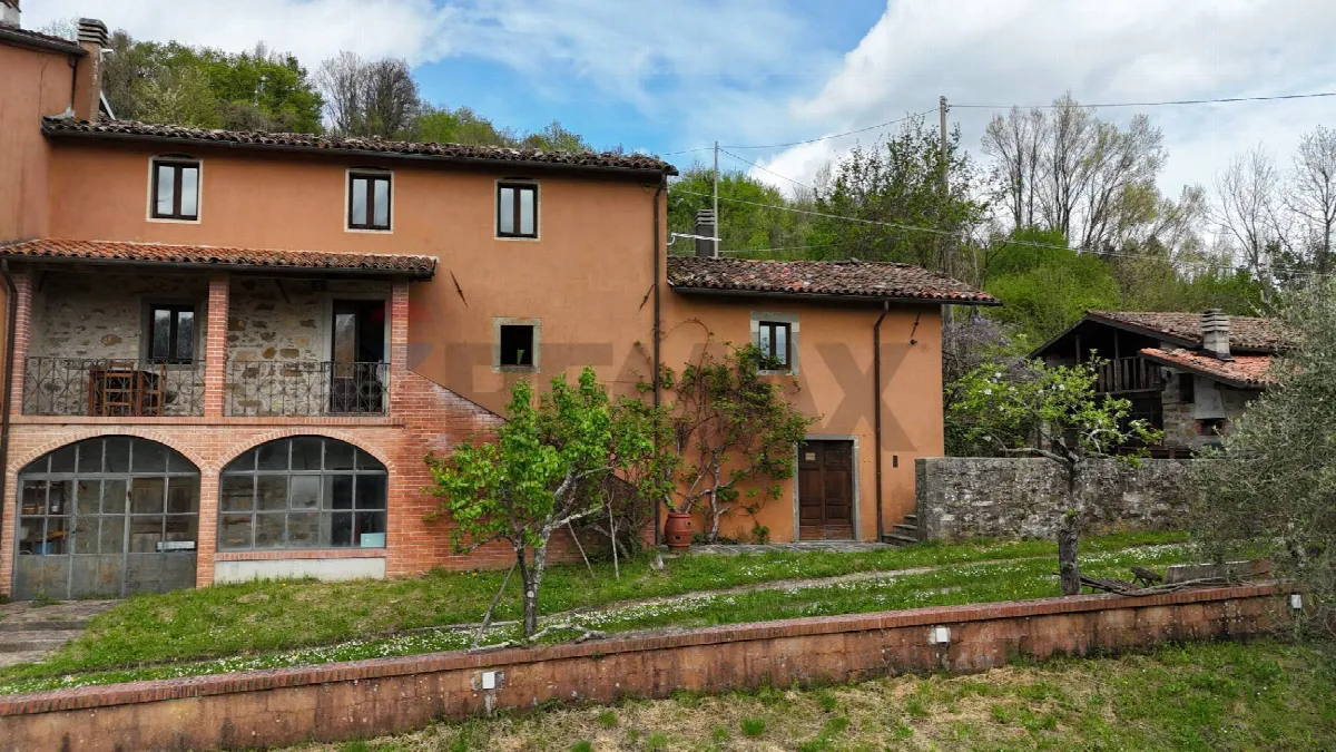 Rustico/Casale in vendita a Camporgiano - foto 2