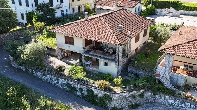 Villa in vendita a Bagni di Lucca - foto 1