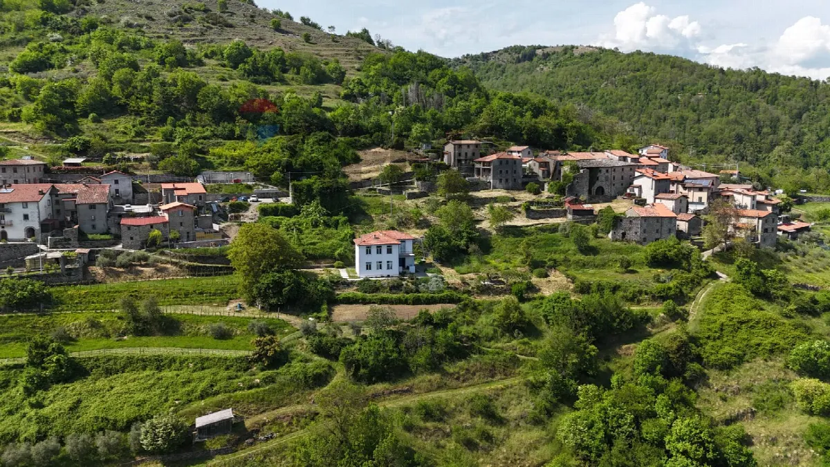 Villa in vendita a Castelnuovo di Garfagnana - foto 2