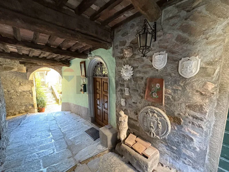 Casa Indipendente in vendita a Bagni di Lucca - foto 1