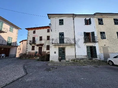Casa Indipendente in vendita a Bagni di Lu... - foto 4
