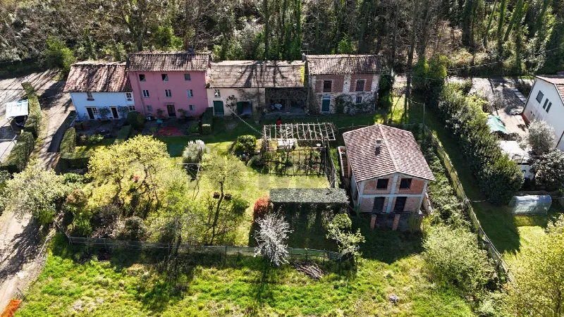 Rustico/Casale in vendita a Lucca, Massa Pisana, San Lorenzo A Vaccoli, Santa Maria Del Giudice - foto 1
