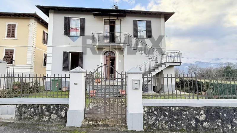 Villa in vendita a Barga - foto 1