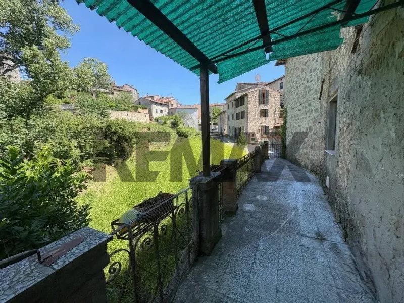 Casa Indipendente in vendita a Bagni di Lucca - foto 1
