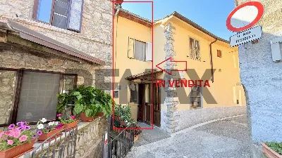Casa Indipendente in vendita a Bagni di Lu... - foto 1