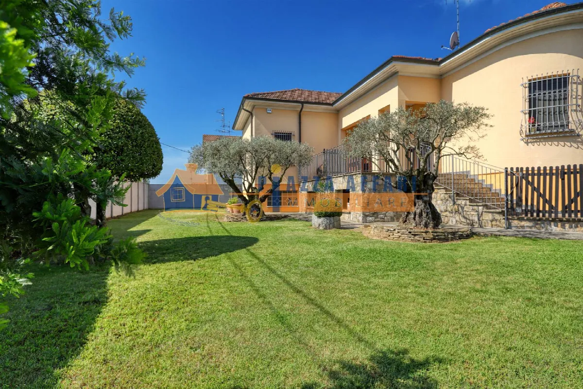 Villa in vendita a Cairate - foto 2