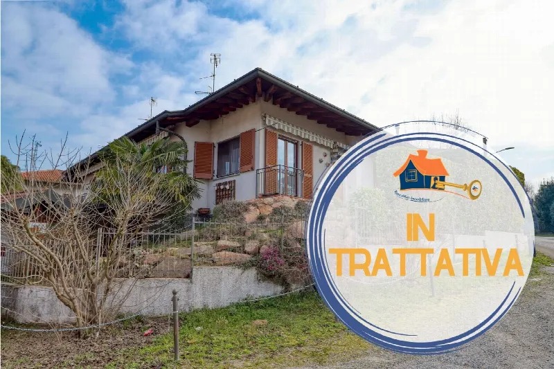 Villa in vendita a Carnago - foto 1