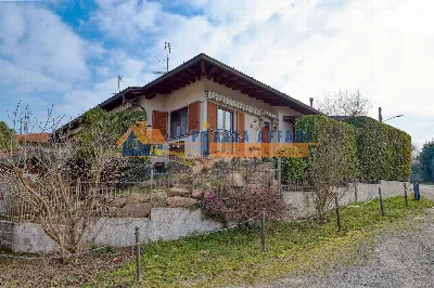 Villa in vendita a Carnago - foto 2