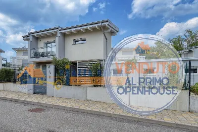 Villa a Solbiate Arno