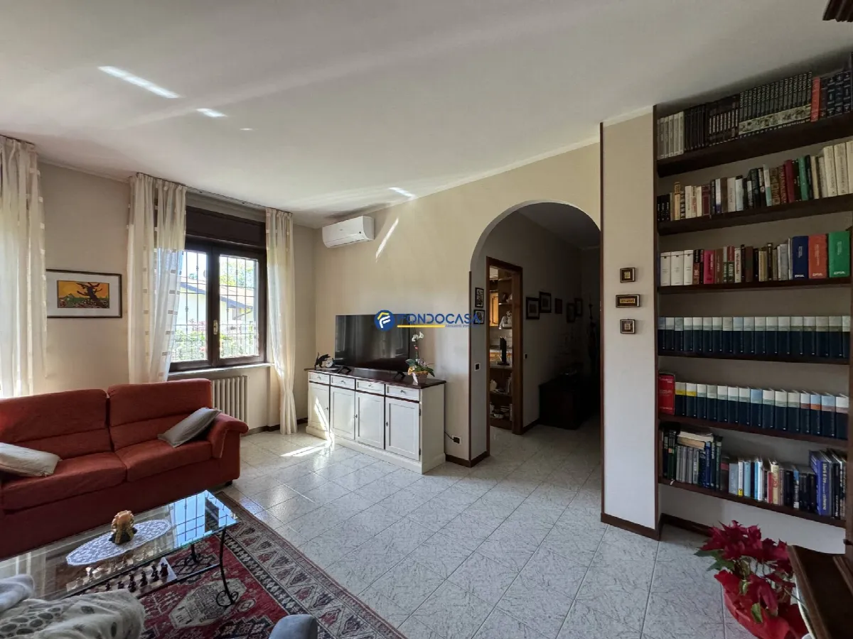 Casa Indipendente in vendita a Calco - foto 2