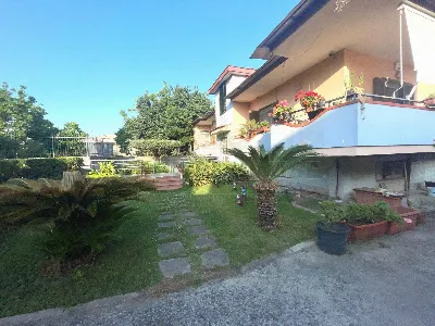 Villa in vendita a Pomigliano d'Arco - foto 1