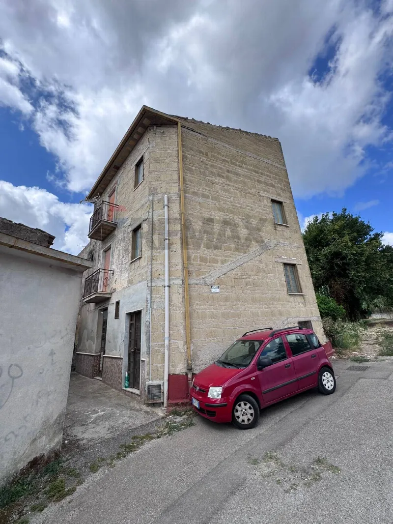 Casa Indipendente in vendita a Falciano del Massico - foto 1