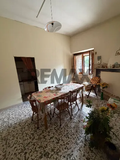 Casa Indipendente in vendita a Carinola - foto 3