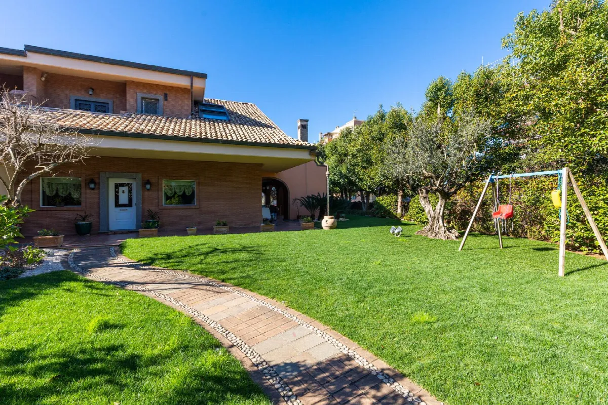 Villa in vendita a Pomezia - foto 2