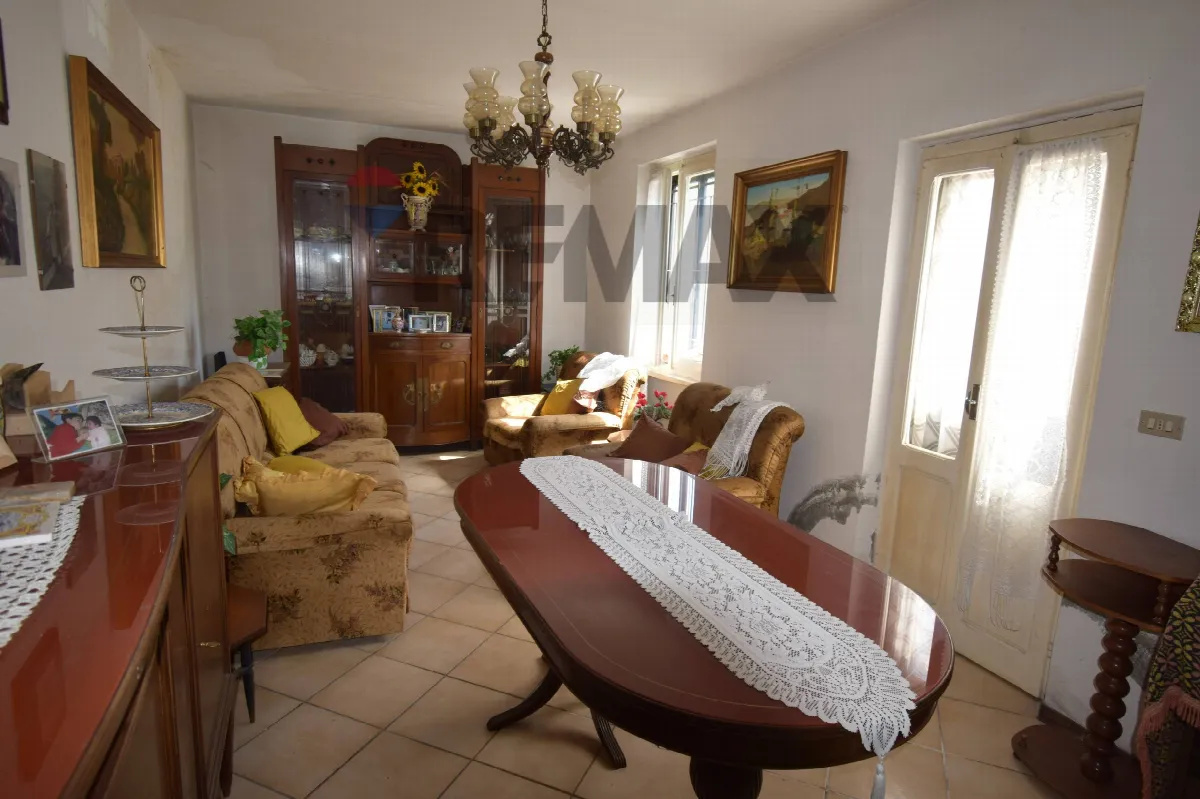 Casa Indipendente in vendita ad Albareto - foto 2