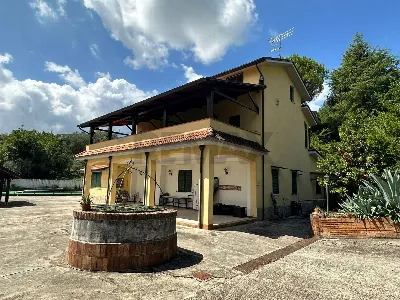 Villa in vendita a Ceppaloni - foto 1