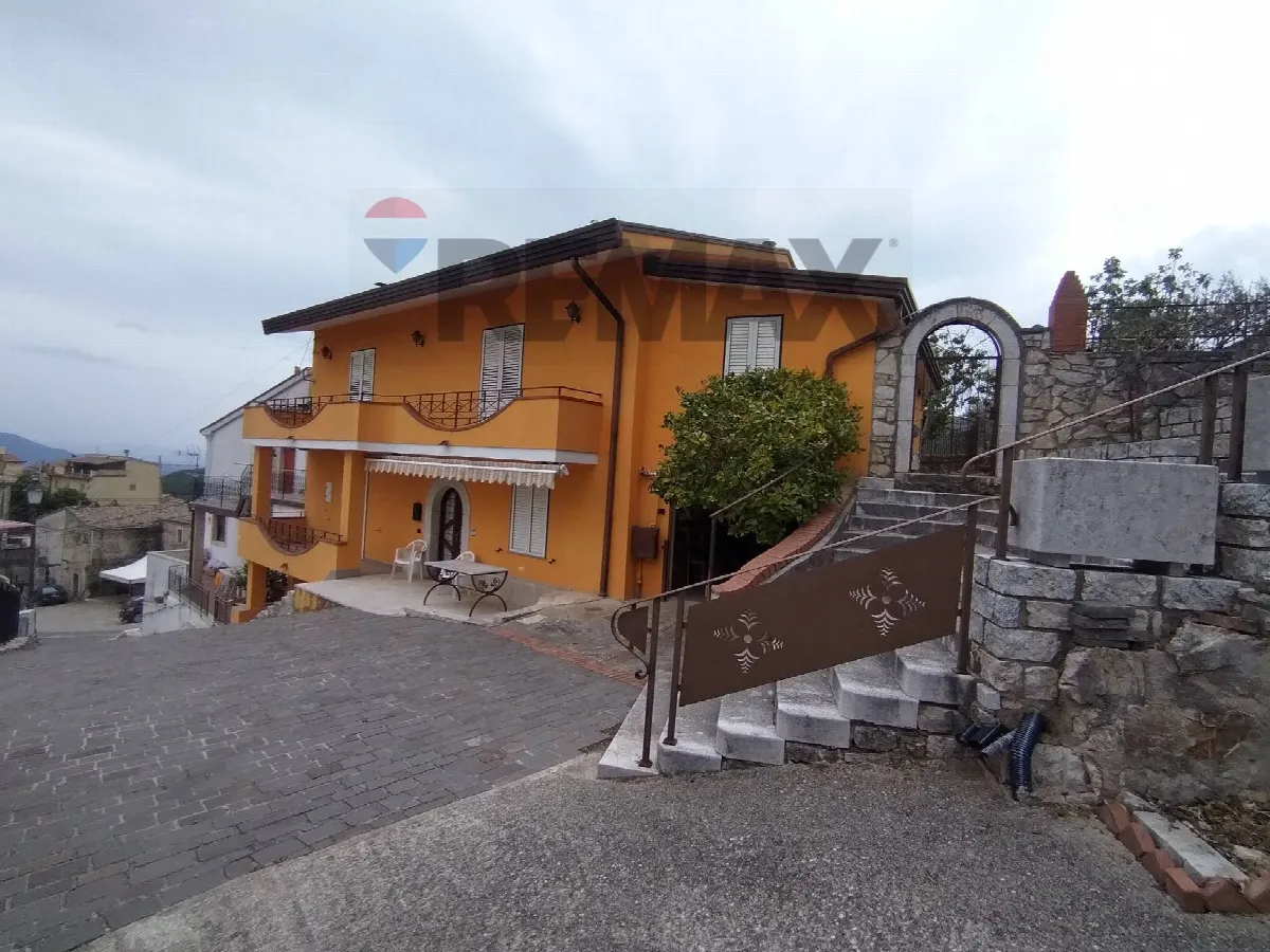 Casa Indipendente in vendita a San Lupo - foto 2
