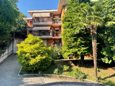 Ufficio in vendita a Varese, Sant'ambrogio... - foto 1