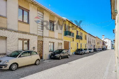 Casa Indipendente in vendita a Vanzaghello - foto 2