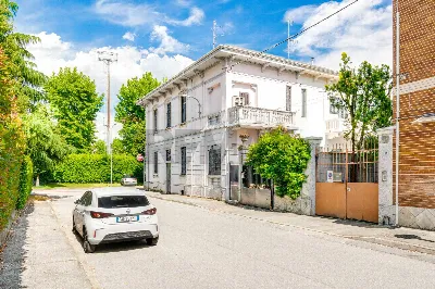 Villa a Busto Arsizio