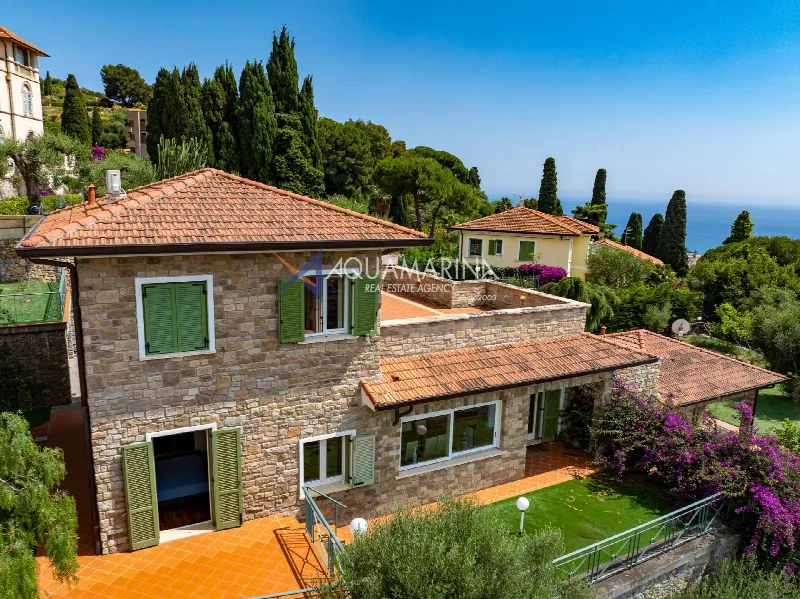 Villa in vendita a Bordighera - foto 1