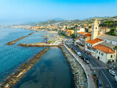 Villa a Santo Stefano al Mare