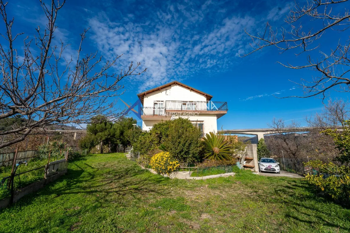 Villa in vendita a San Lorenzo al Mare - foto 2