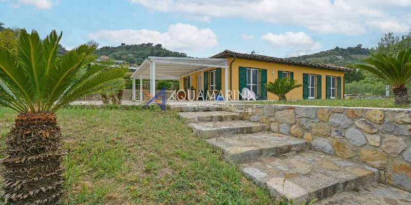 Villa in vendita a Vallecrosia - foto 1