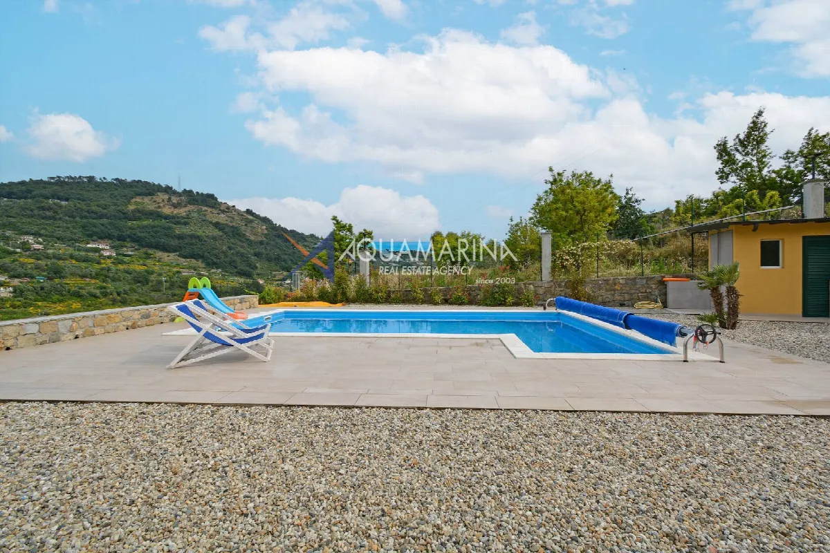 Villa in vendita a Vallecrosia - foto 2