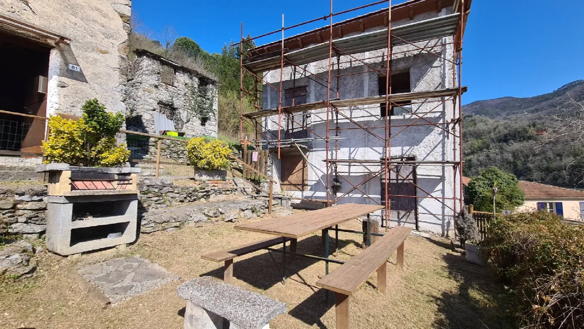 Rustico/Casale in vendita a San Colombano Certenoli - foto 2