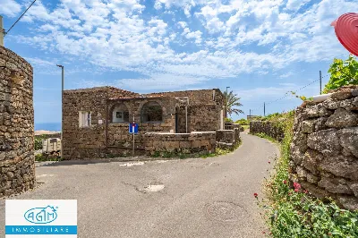 Villa a Pantelleria