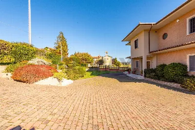 Villa in vendita a Oricola - foto 1