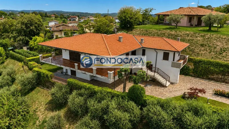 Villa in vendita a Lonato del Garda - foto 1
