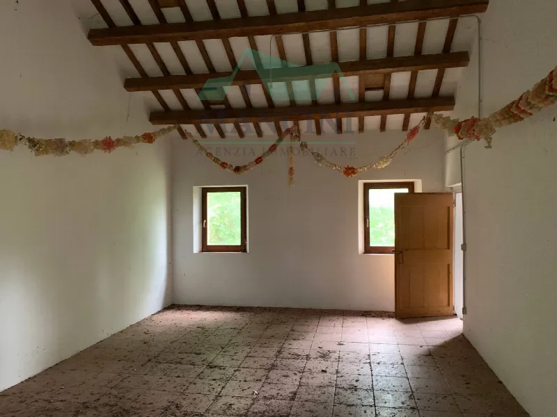 Rustico/Casale in vendita ad Agugliano - foto 1