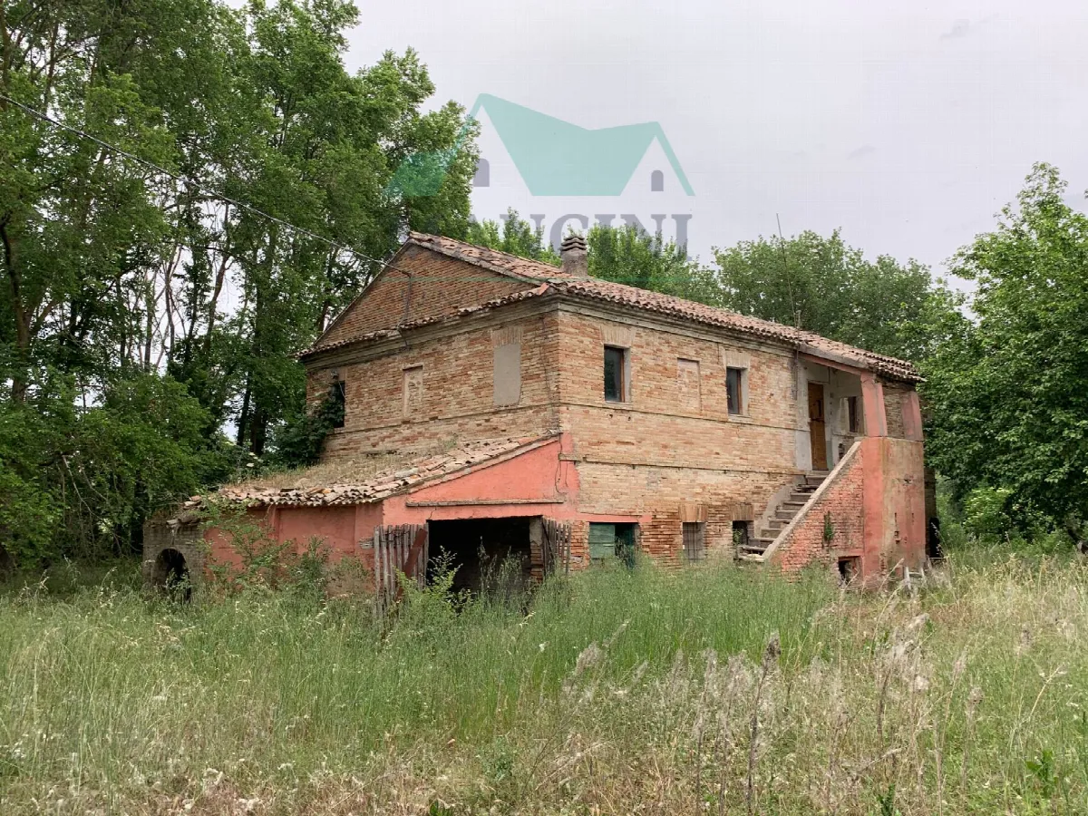 Rustico/Casale in vendita ad Agugliano - foto 2